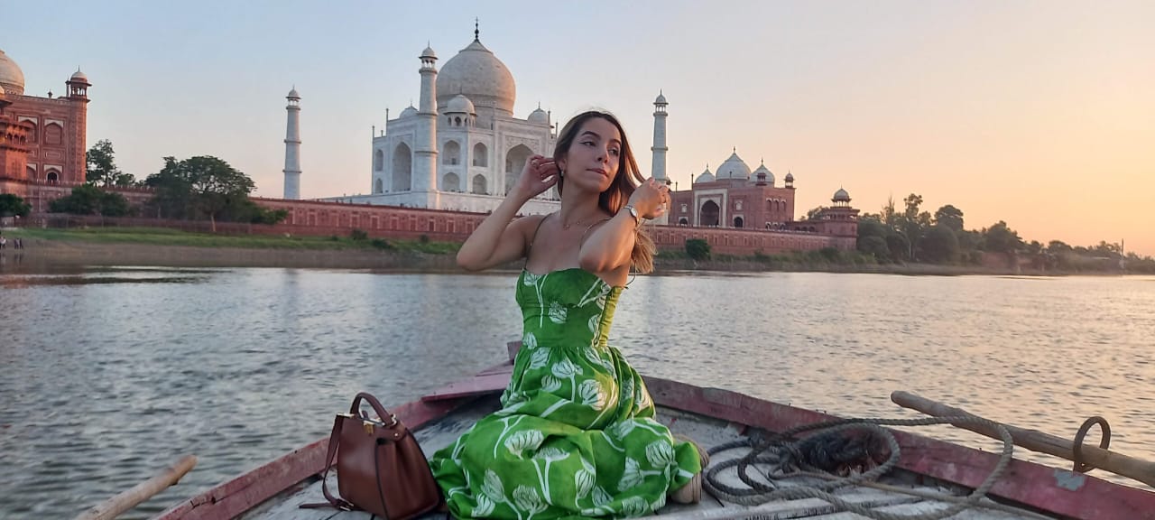 Taj Mahal and Agra Private Car Day Tour from Agra with 5* Meal